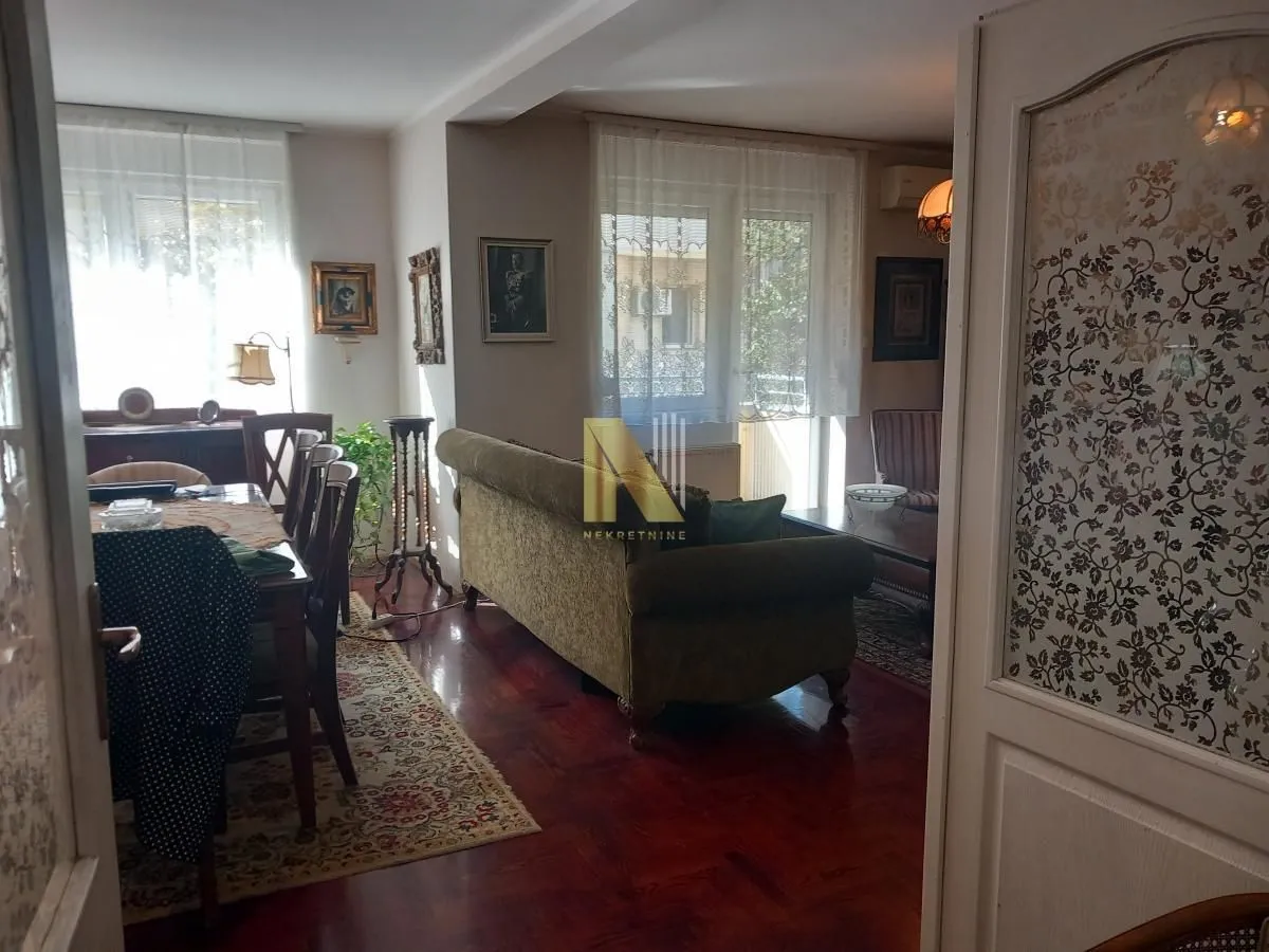 Prodaja, četvorosoban stan, 135m², Grbavica, Novi Sad Sve Podlokacije