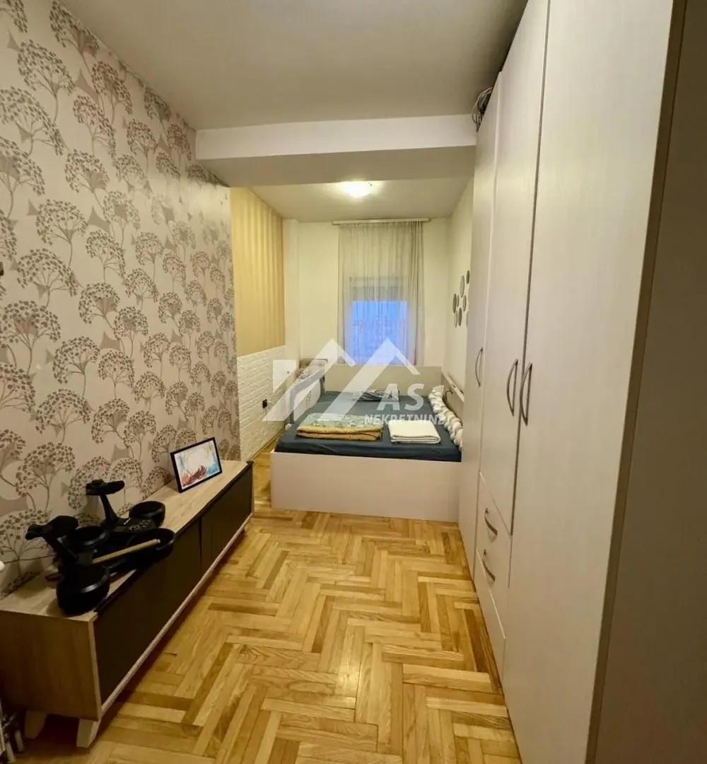 Izdavanje, dvosoban stan, 50m², Salajka, Novi Sad Sve Podlokacije