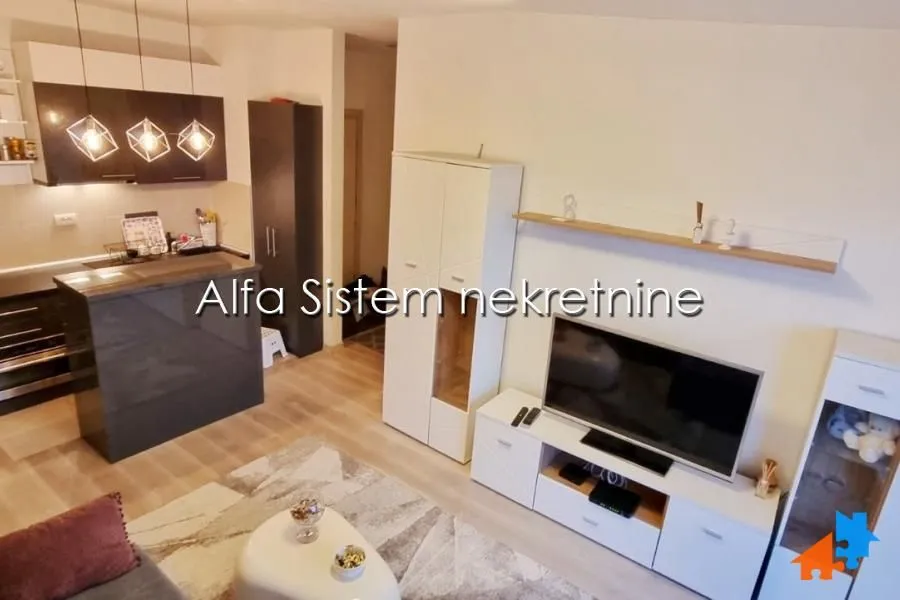 Izdavanje, dvosoban stan, 45m², Autokomanda, Voždovac Sve Podlokacije