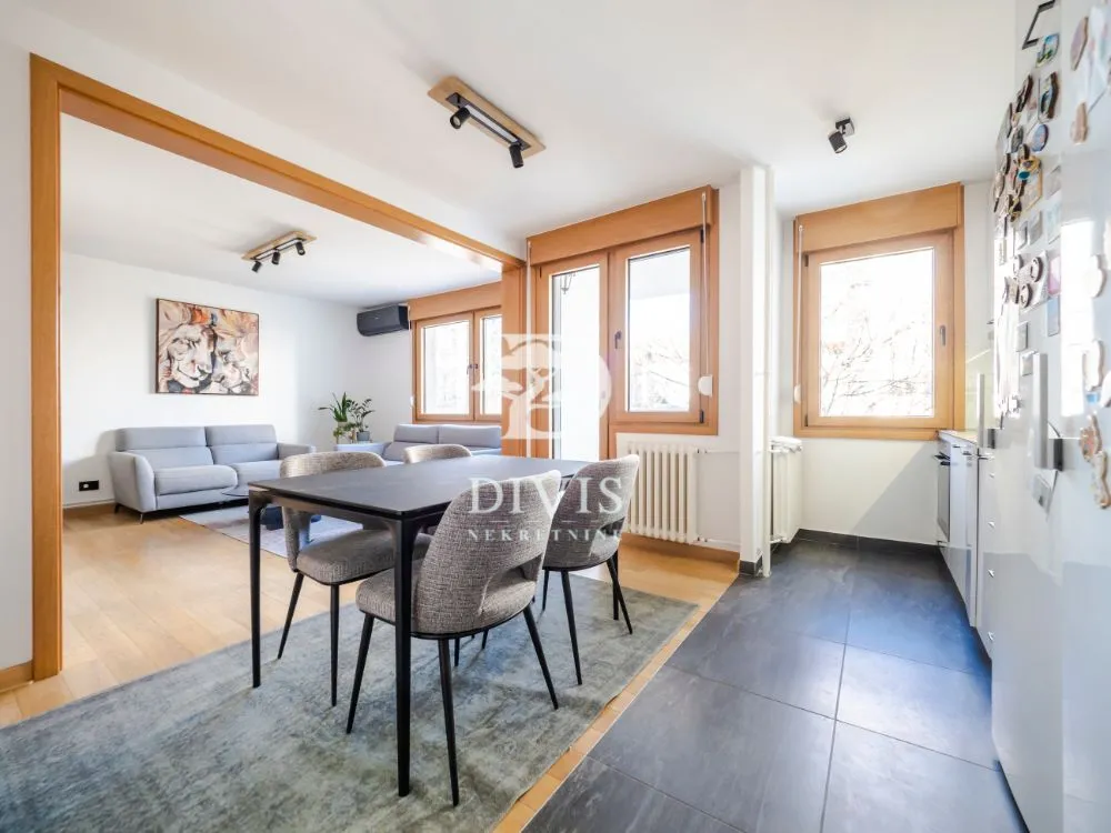 Prodaja, četvorosoban stan, 71m², Dorćol Sve Podlokacije, Beograd