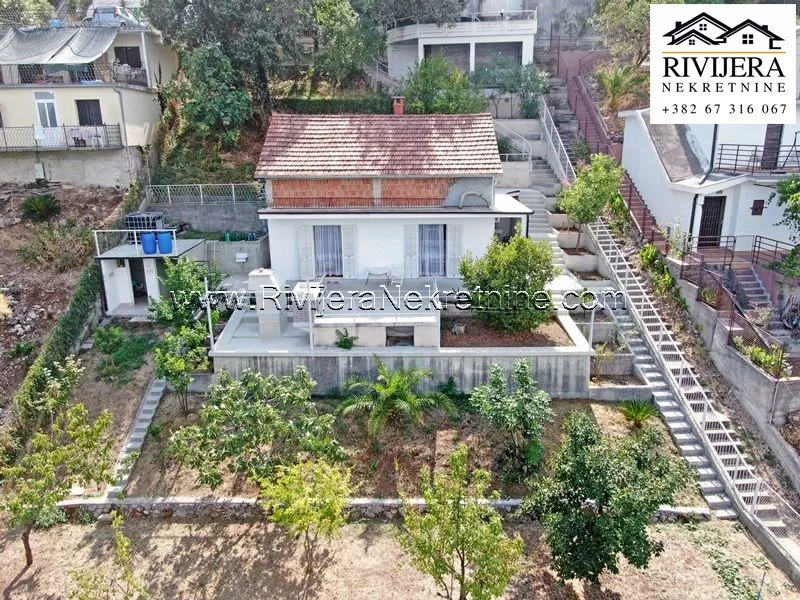 Prodaja, kuća, 100m², Njivice, Herceg Novi