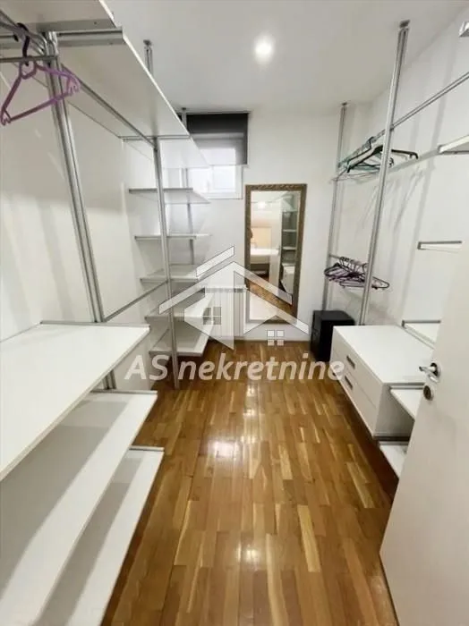 Sale, four bedroom apartment, 157m², Đeram Pijaca, Beograd