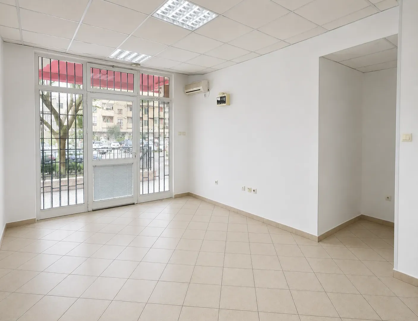 Rent, office space, 25m², Krivi Most, Podgorica