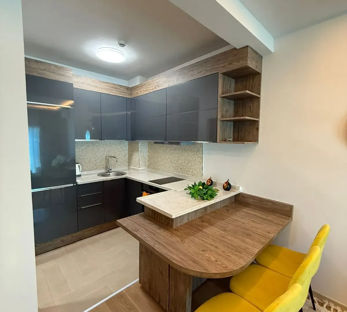 Izdavanje, jednosoban stan, 50m², Pržno, Budva