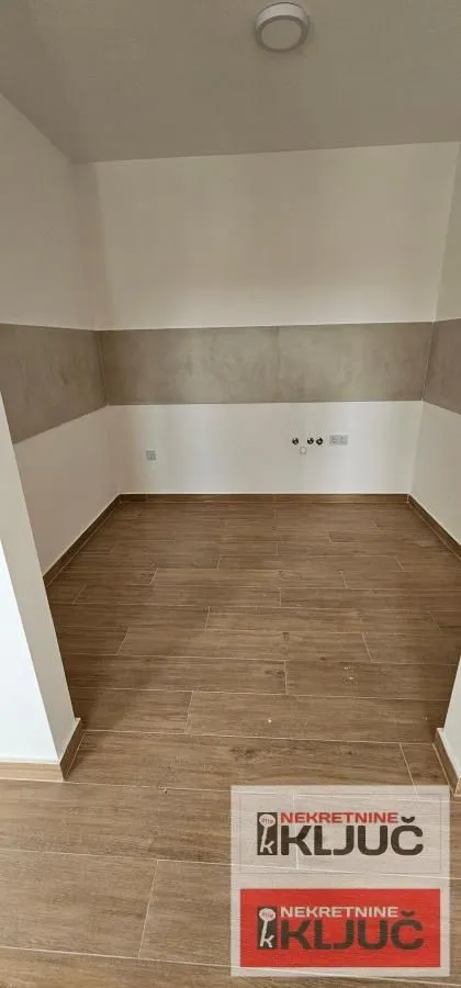 Prodaja, četvorosoban stan, 80m², Telep, Novi Sad Sve Podlokacije