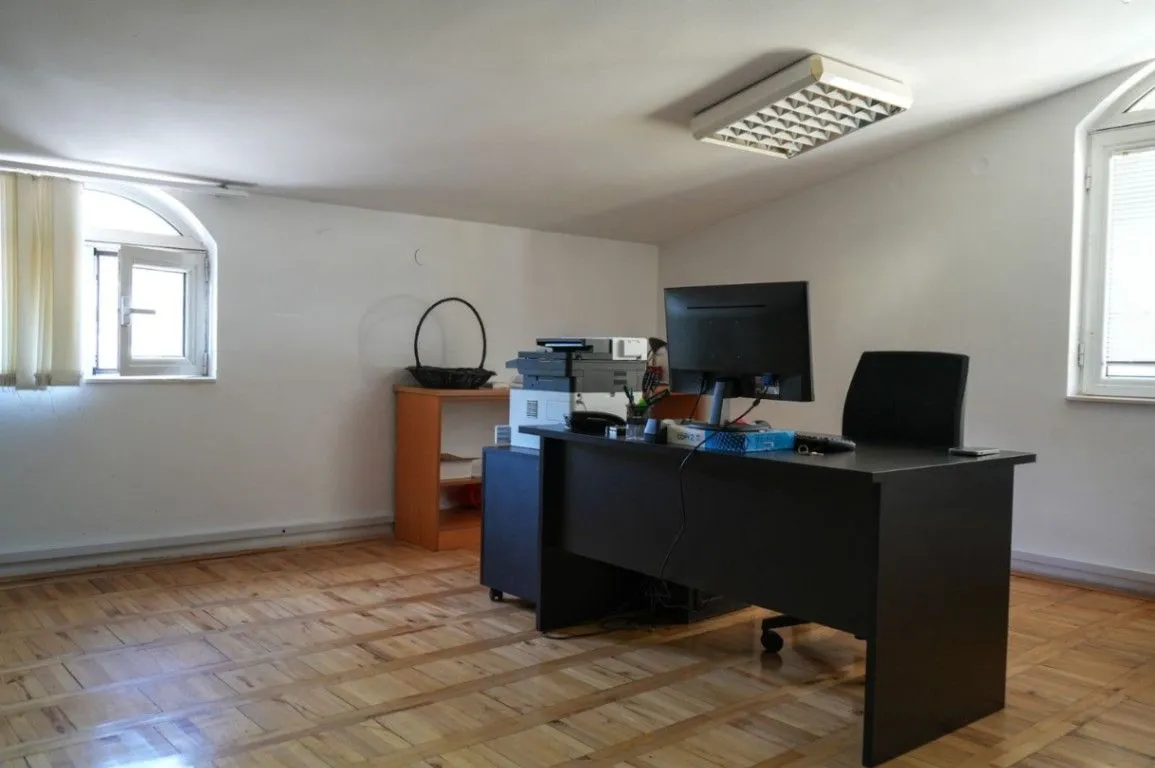Rent, office space, 160m², Centar, Podgorica