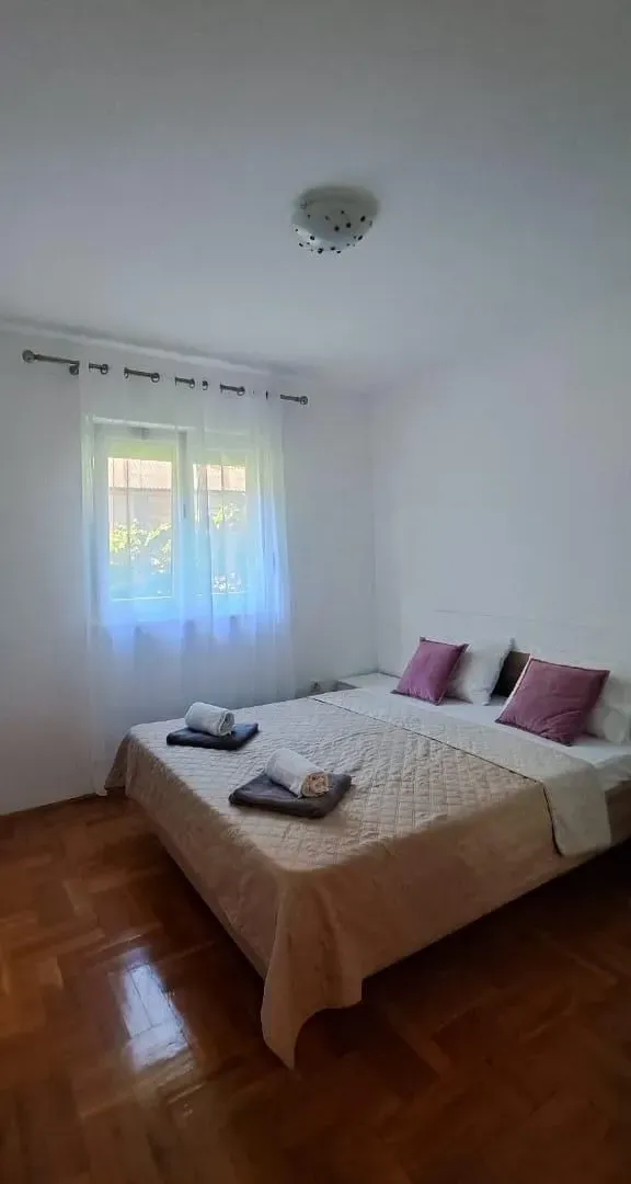 Prodaja, dvosoban stan, 72m², Budva, Crna Gora