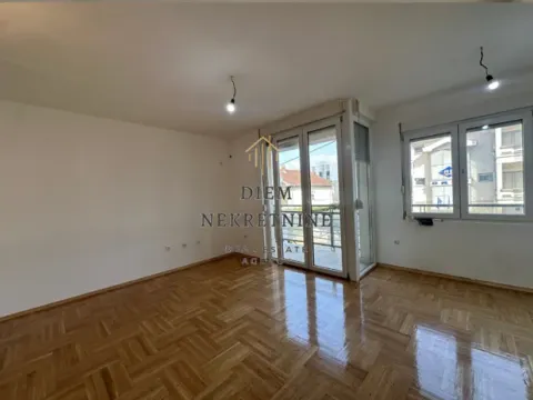 Sale, two bedroom apartment, 73m², Dalmatinska ulica, Podgorica - image 12