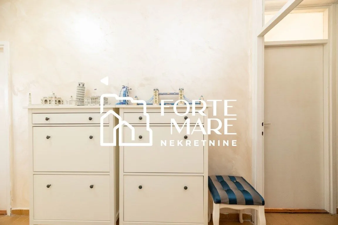 Prodaja, dvosoban stan, 92m², Savina, Herceg Novi
