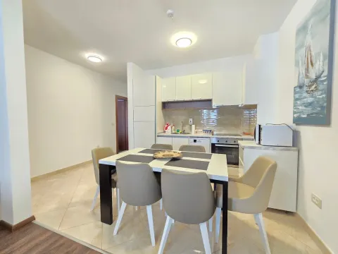 Prodaja, trosoban stan, 93m², Bečići, Budva - image 6