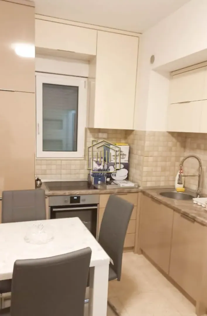 Izdavanje, dvosoban stan, 57m², Stari Aerodrom, Podgorica