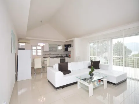 Prodaja, kuća, 172m², Krašići, Tivat