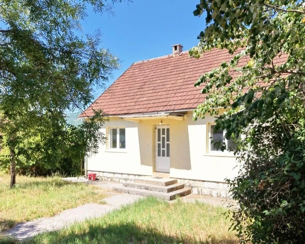 Prodaja, kuća, 98m², Centar, Nikšić