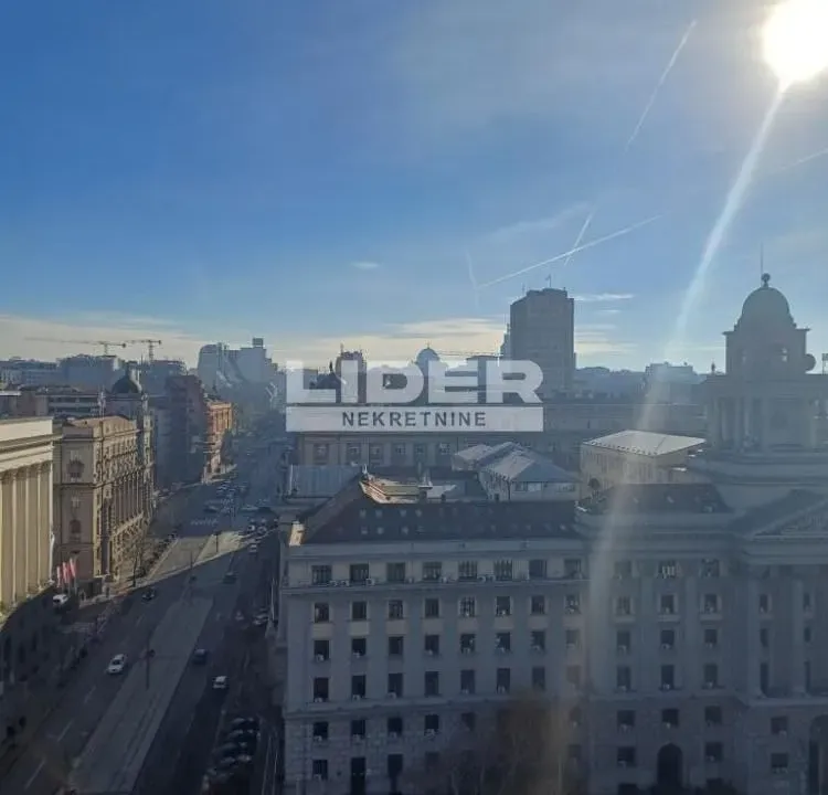 Izdavanje, poslovni prostor, 164m², Savski Trg, Beograd