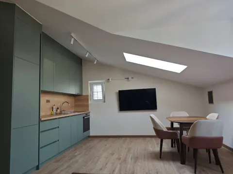 Rent, one bedroom apartment, 47m², Dobrota, Kotor - image 7