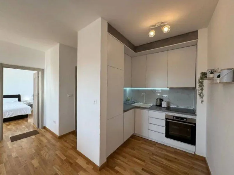 Rent, two bedroom apartment, 68m², Bečići, Budva