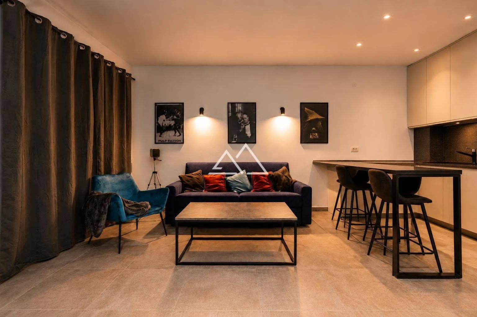 Prodaja, jednosoban stan, 64m², Centar, Kotor