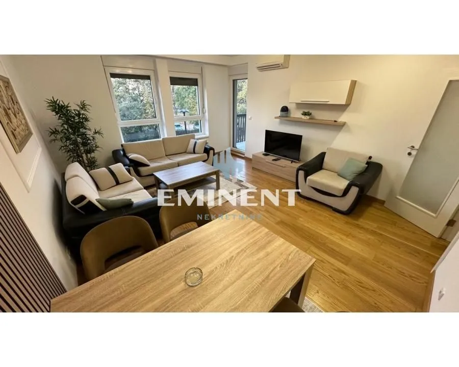 Izdavanje, dvosoban stan, 56m², Ada, Beograd