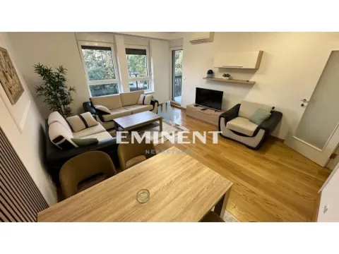 Izdavanje, dvosoban stan, 56m², Ada, Beograd