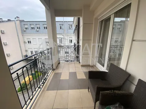 Izdavanje, trosoban stan, 95m², Savski Venac, Beograd - image 6