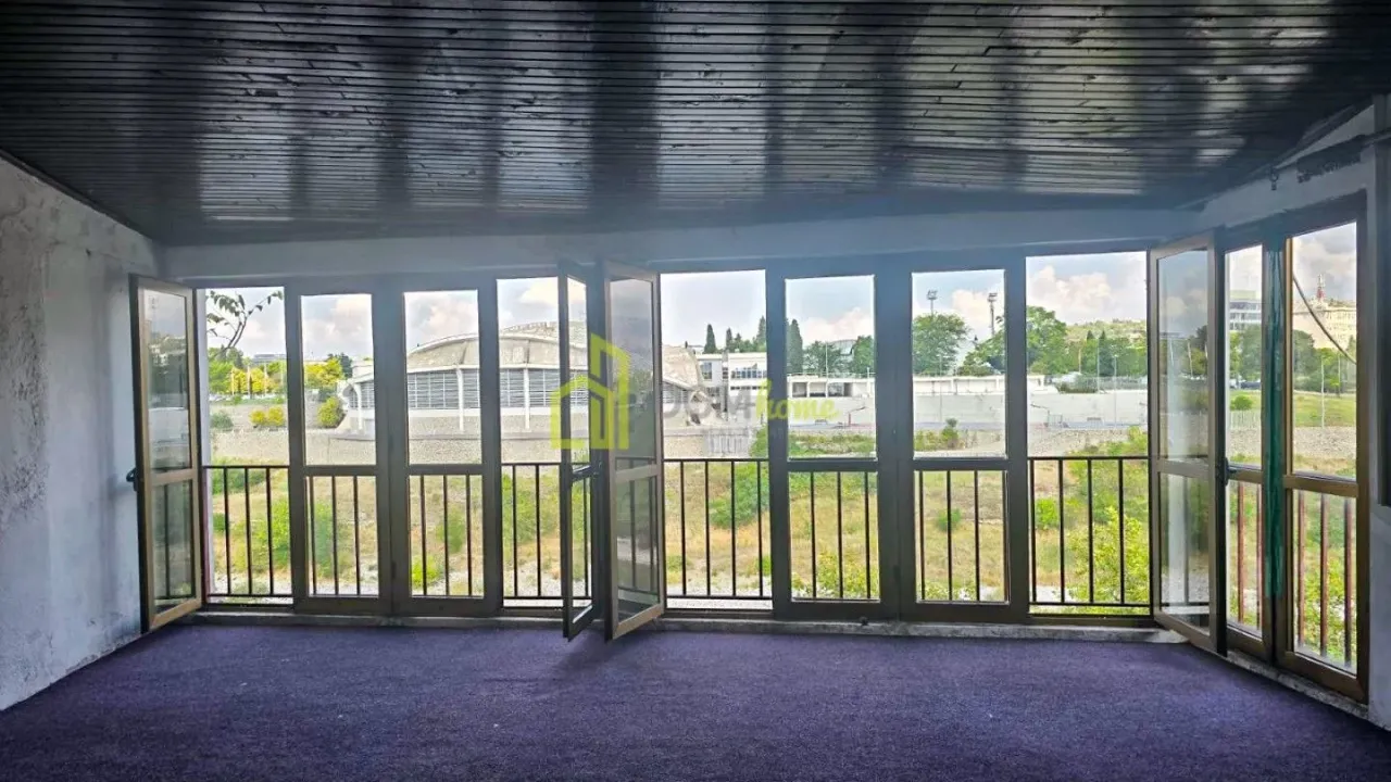 Izdavanje, poslovni prostor, 130m², Stara Varoš, Podgorica