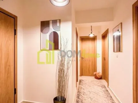 Izdavanje, dvosoban stan, 72m², Master Kvart, Podgorica - image 2