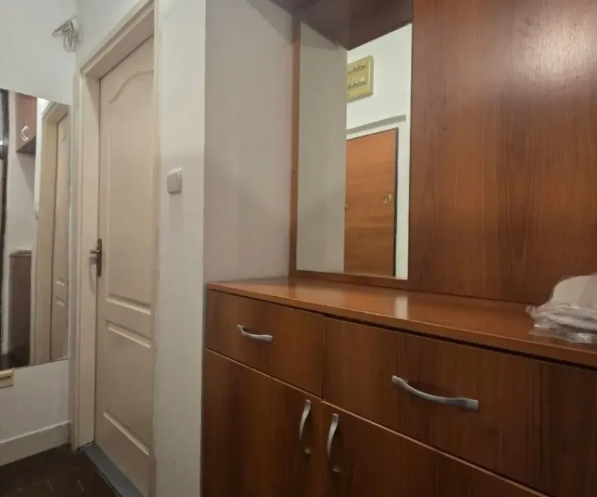 Izdavanje, jednosoban stan, 39m², Blok 6, Podgorica