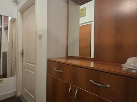 Izdavanje, jednosoban stan, 39m², Blok 6, Podgorica