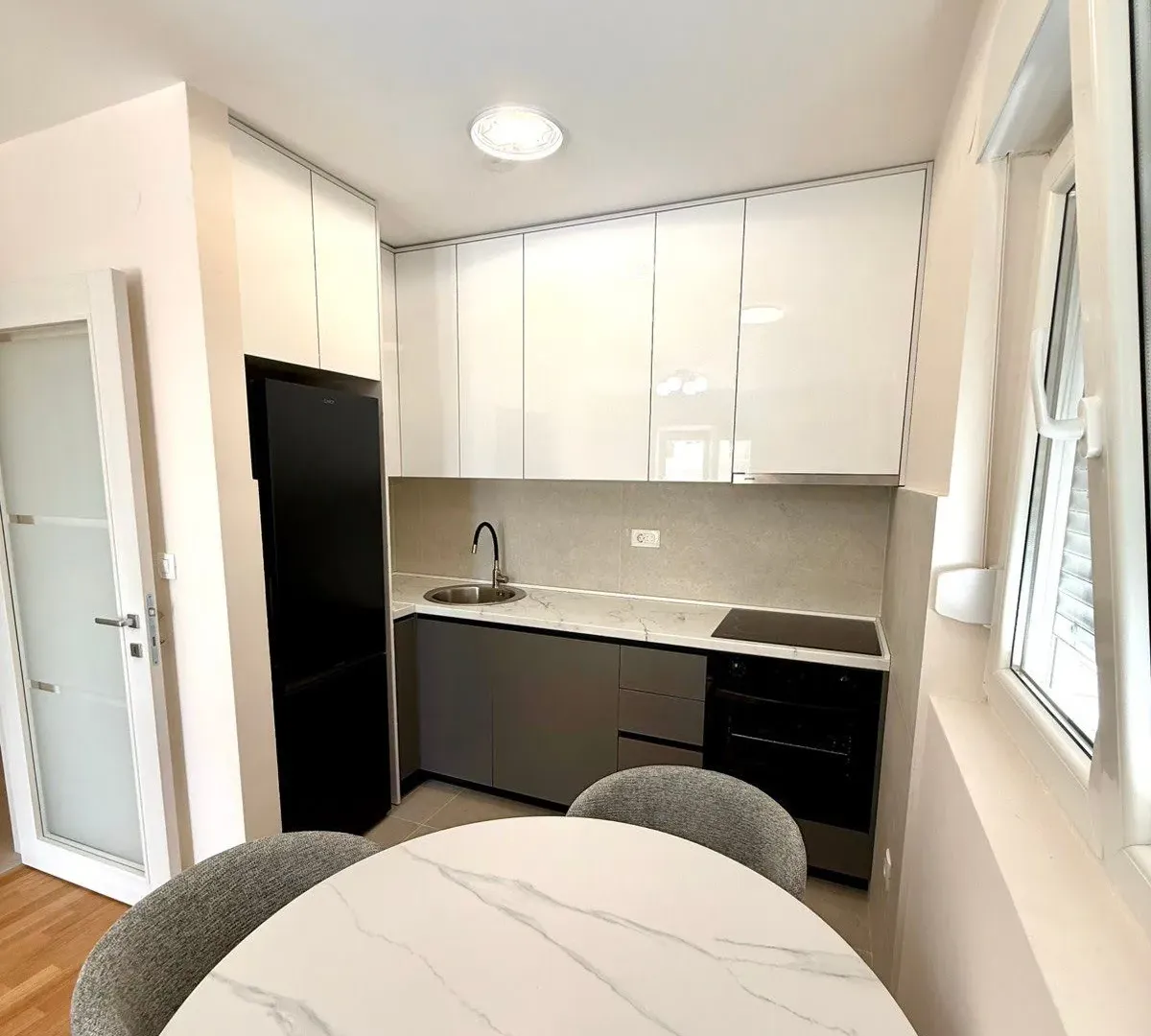 Rent, one bedroom apartment, 42m², Pobrežje, Podgorica