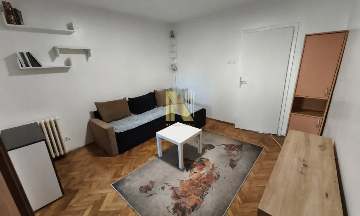 Izdavanje, dvosoban stan, 40m², Bulevar Oslobodjenja, Novi Sad Sve Podlokacije