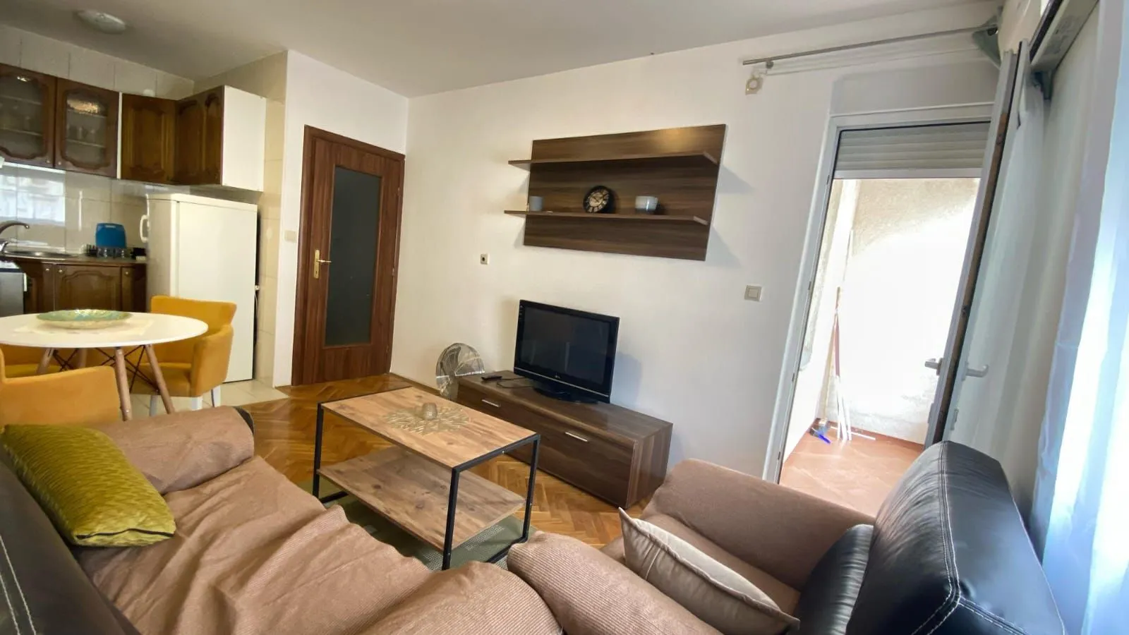 Rent, one bedroom apartment, 32m², Blok 9, Podgorica
