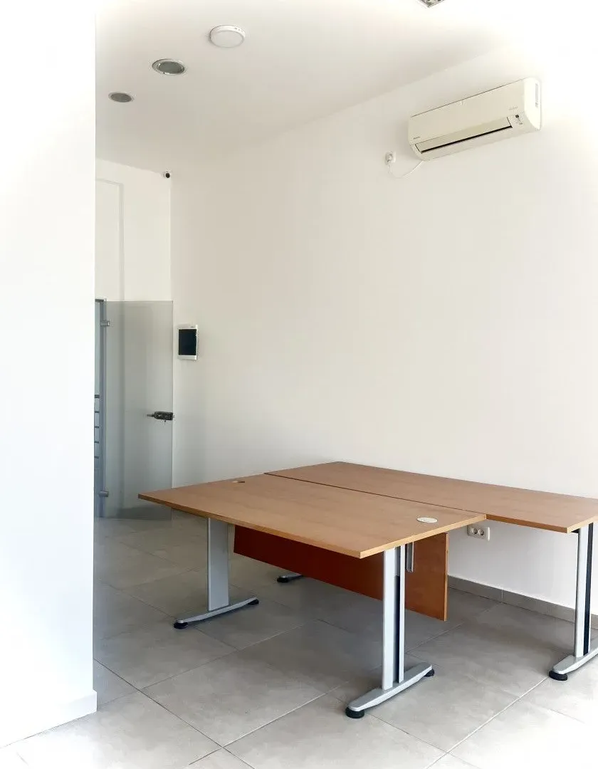 Sale, office space, 100m², Tološka šuma, Podgorica