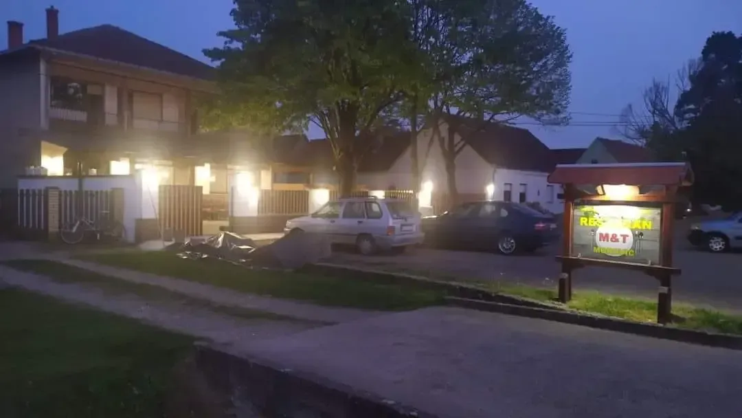 Sale, house, 291m², Adaševci, Šid