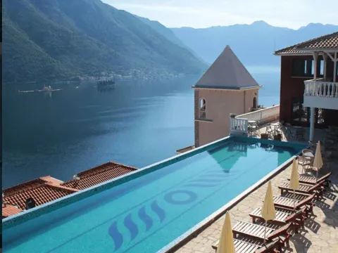Sale, two bedroom apartment, 87m², Morinj, Kotor - image 17