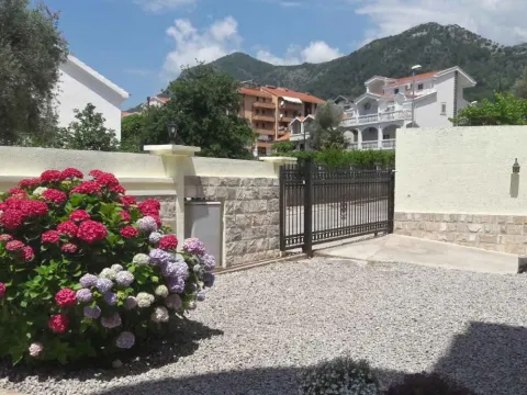 Sale, house, Podkošljun, Budva - image 14