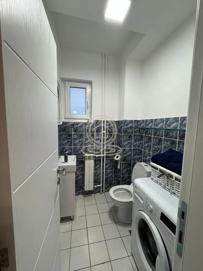 Izdavanje, trosoban stan, 120m², Savski Venac, Beograd
