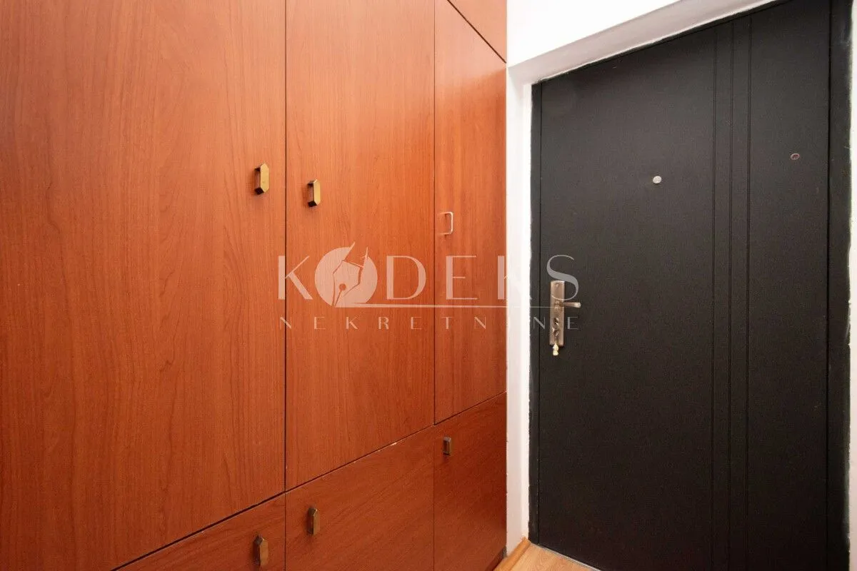 Rent, studio apartment, 27m², Malo Brdo, Podgorica