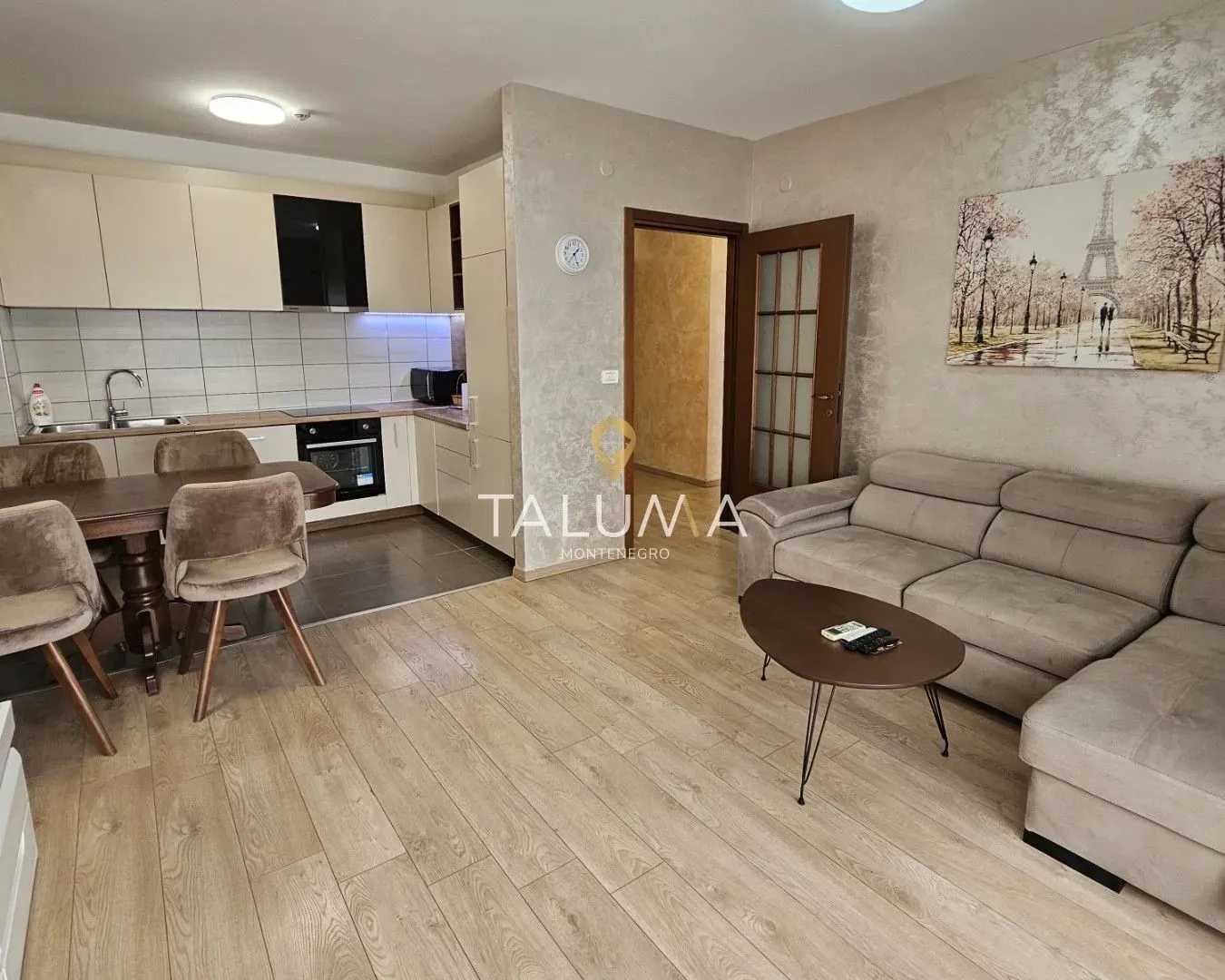 Izdavanje, dvosoban stan, 75m², City Kvart, Podgorica
