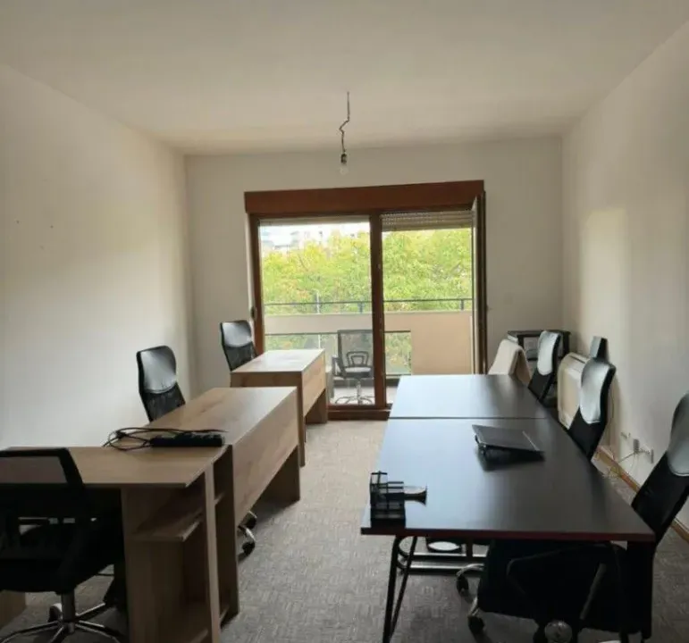 Izdavanje, dvosoban stan, 70m², Master Kvart, Podgorica