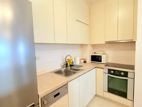 Izdavanje, jednosoban stan, 47m², City Kvart, Podgorica