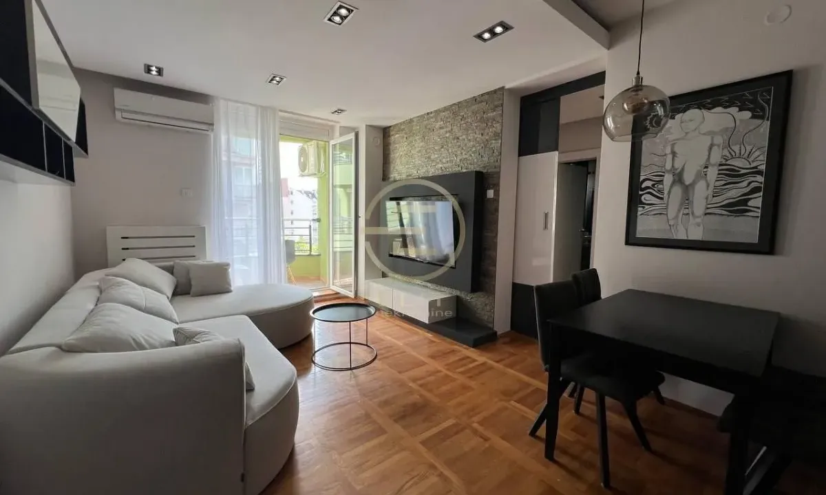 Izdavanje, trosoban stan, 56m², Grbavica, Novi Sad Sve Podlokacije