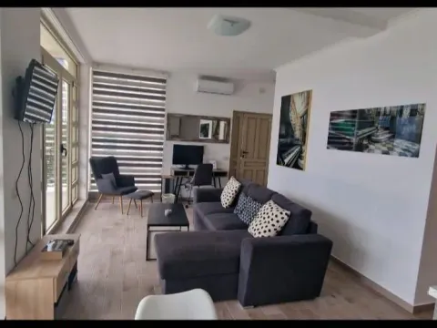 Prodaja, dvosoban stan, 82m², Prčanj, Kotor - image 4