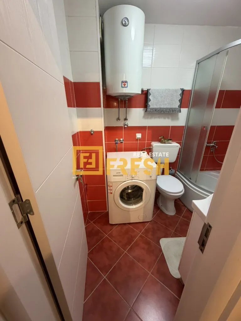 Prodaja, dvosoban stan, 59m², Krivi Most, Podgorica