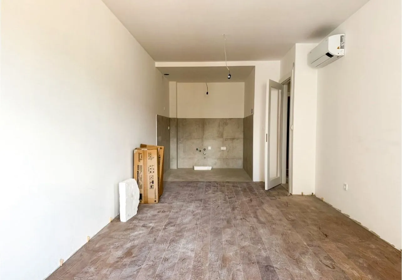 Prodaja, jednosoban stan, 52m², Tološka šuma, Podgorica