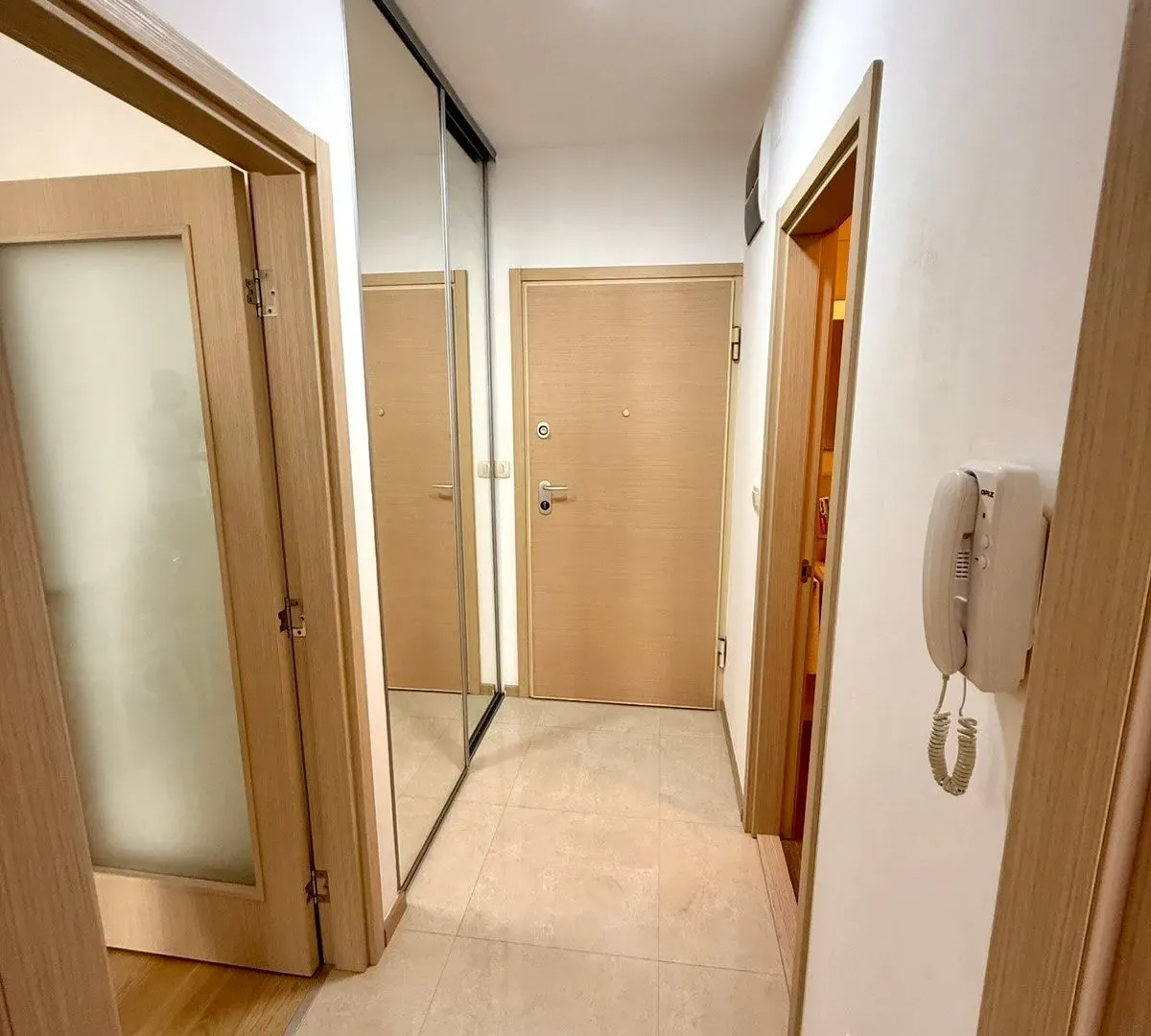 Izdavanje, jednosoban stan, 47m², City Kvart, Podgorica