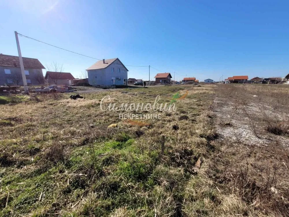 Prodaja, plac, 1100m², Zemun Ugrinovci, Zemun Sve Podlokacije