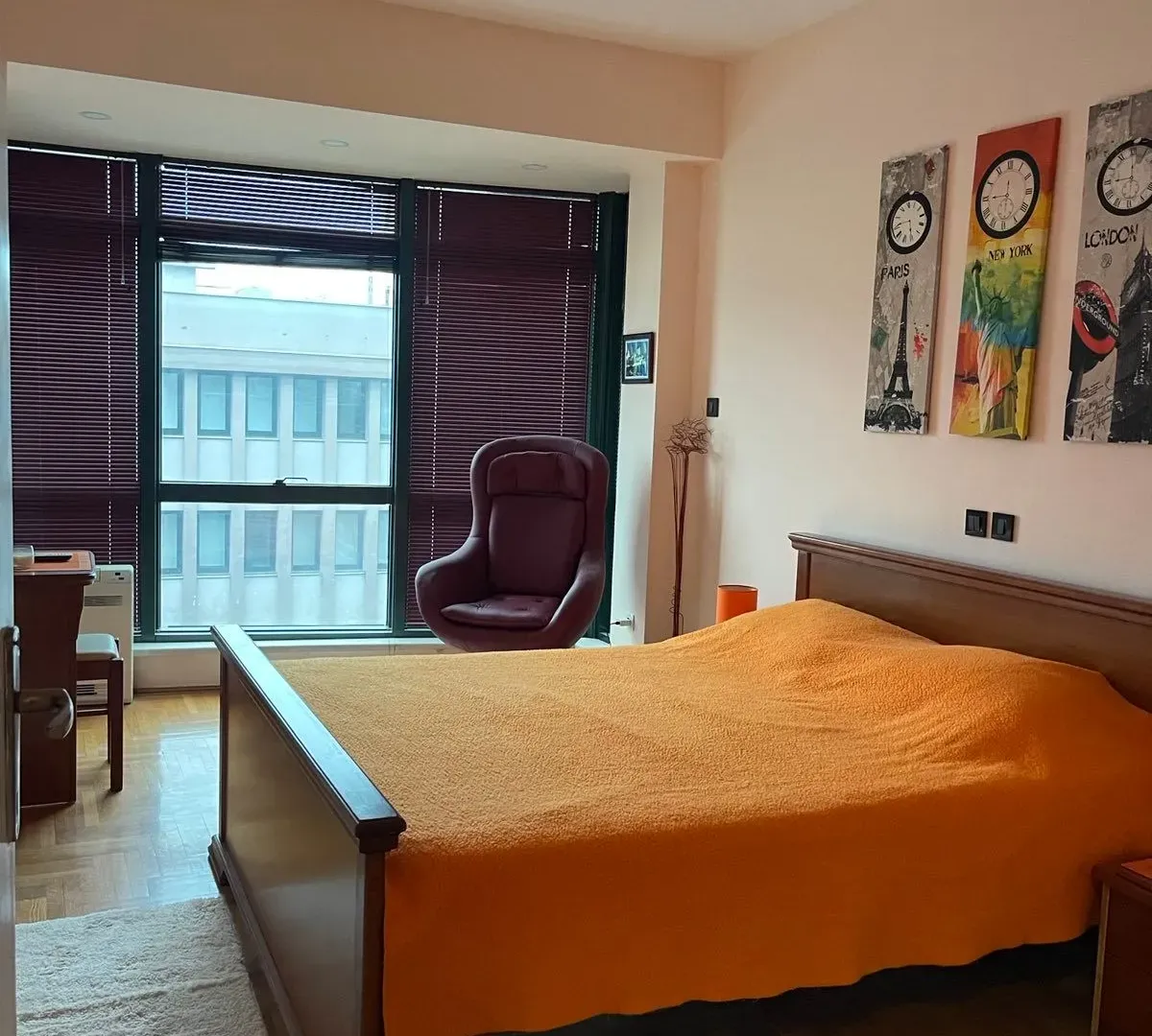 Izdavanje, dvosoban stan, 76m², Centar, Podgorica