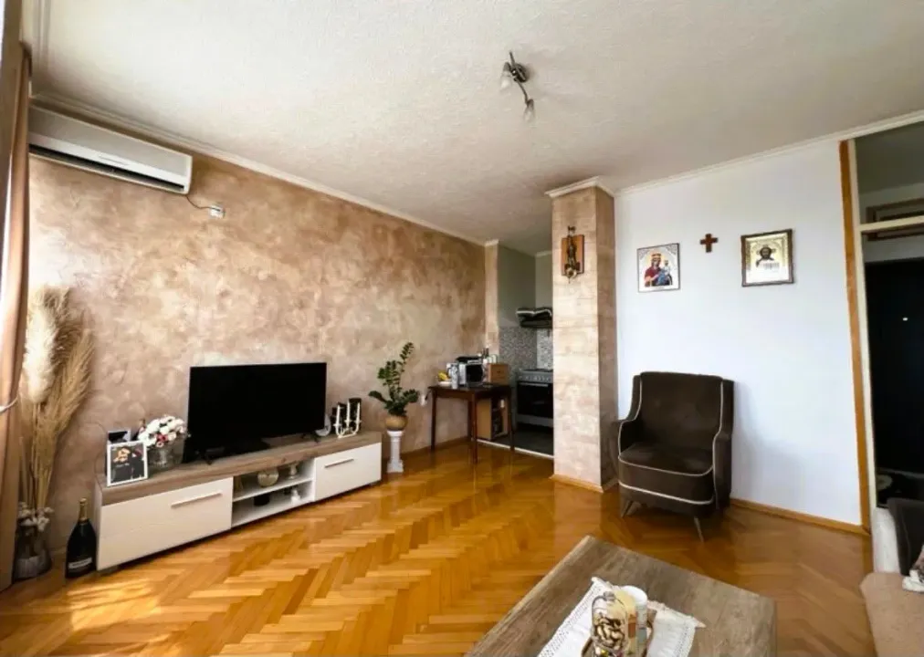 Sale, one bedroom apartment, 48m², Pejton, Podgorica