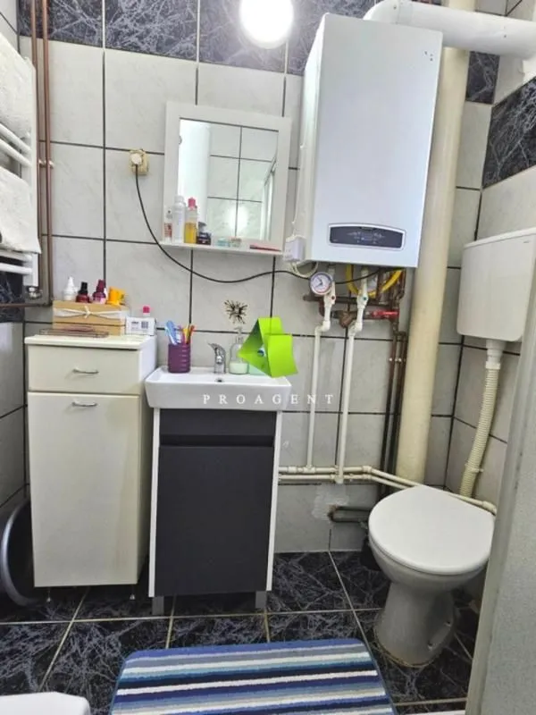 Sale, three bedroom apartment, 79m², Medijana, Niš