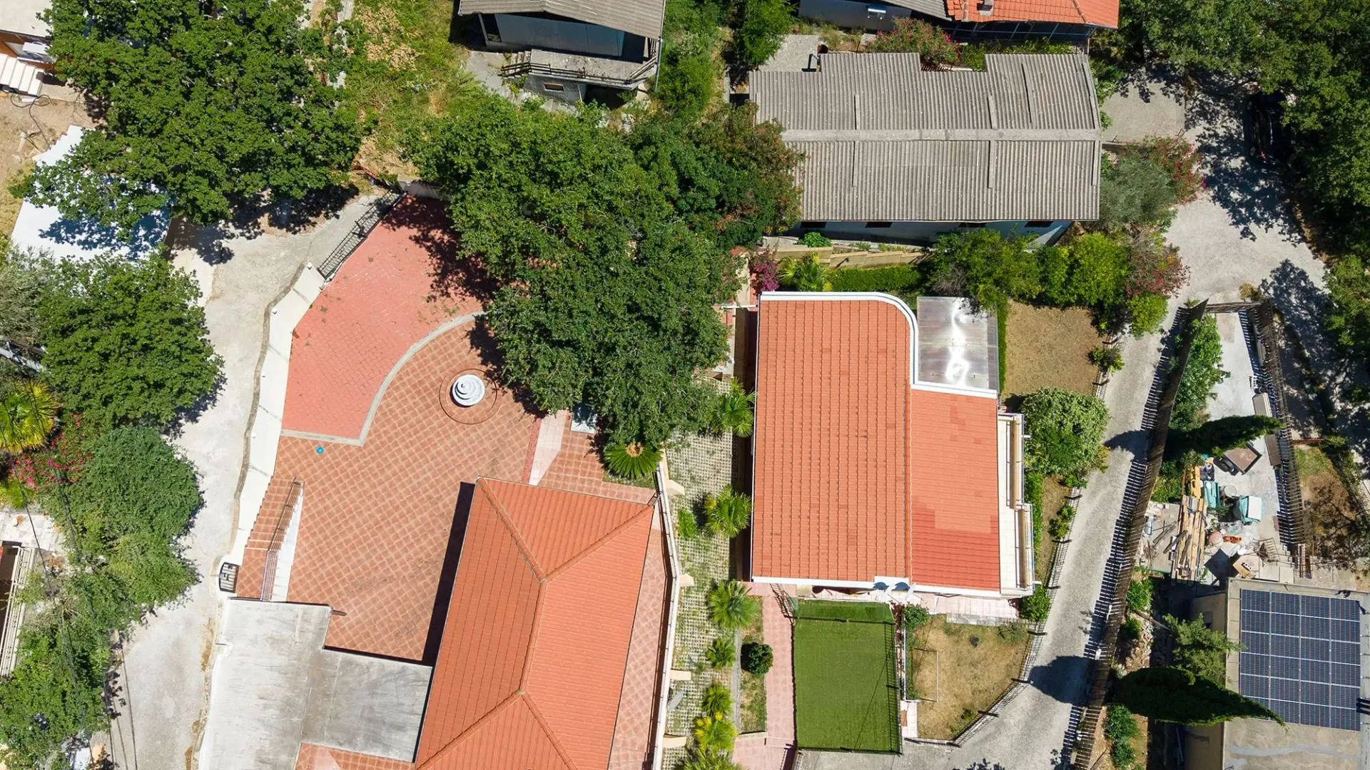 Prodaja, kuća, 390m², Zagrađe, Bar